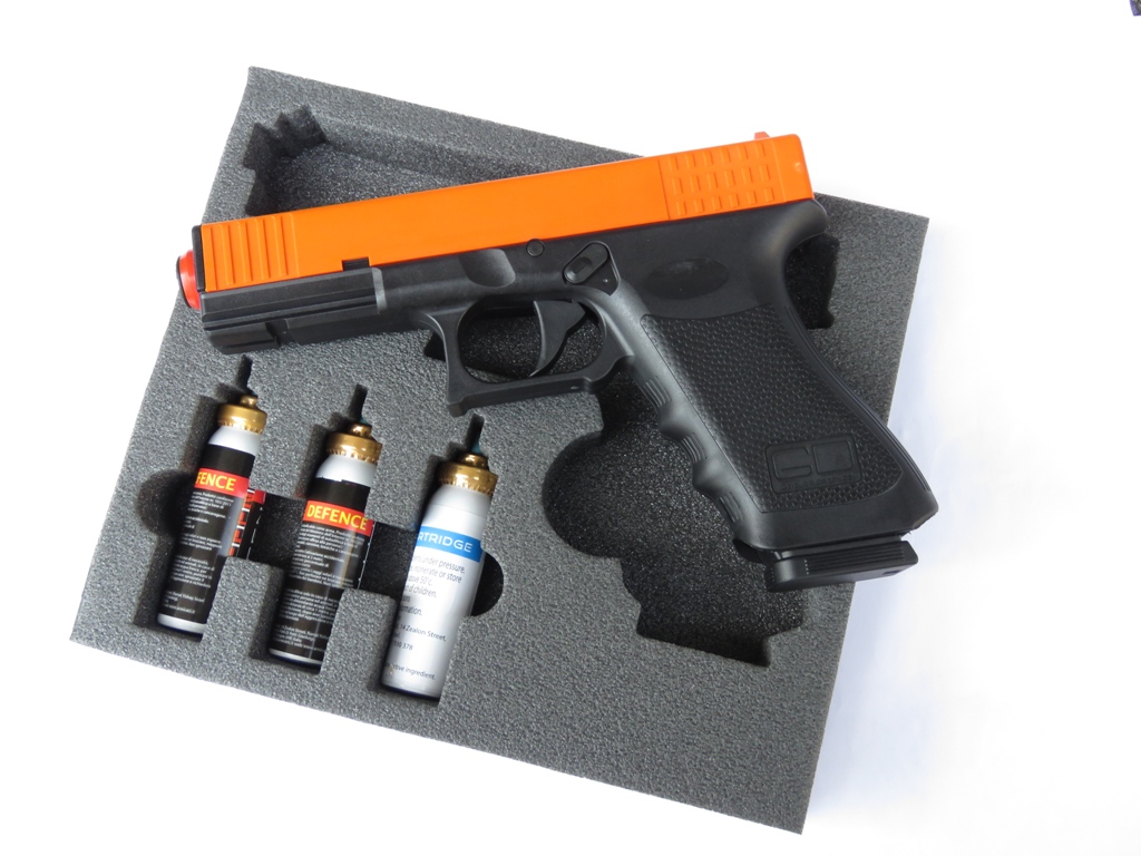 GEISLER DEFENCE PISTOLA AL PEPERONCINO MOD.GD-105 CON DUE RICARICHE E UNA  DI ADDESTRAMENTO